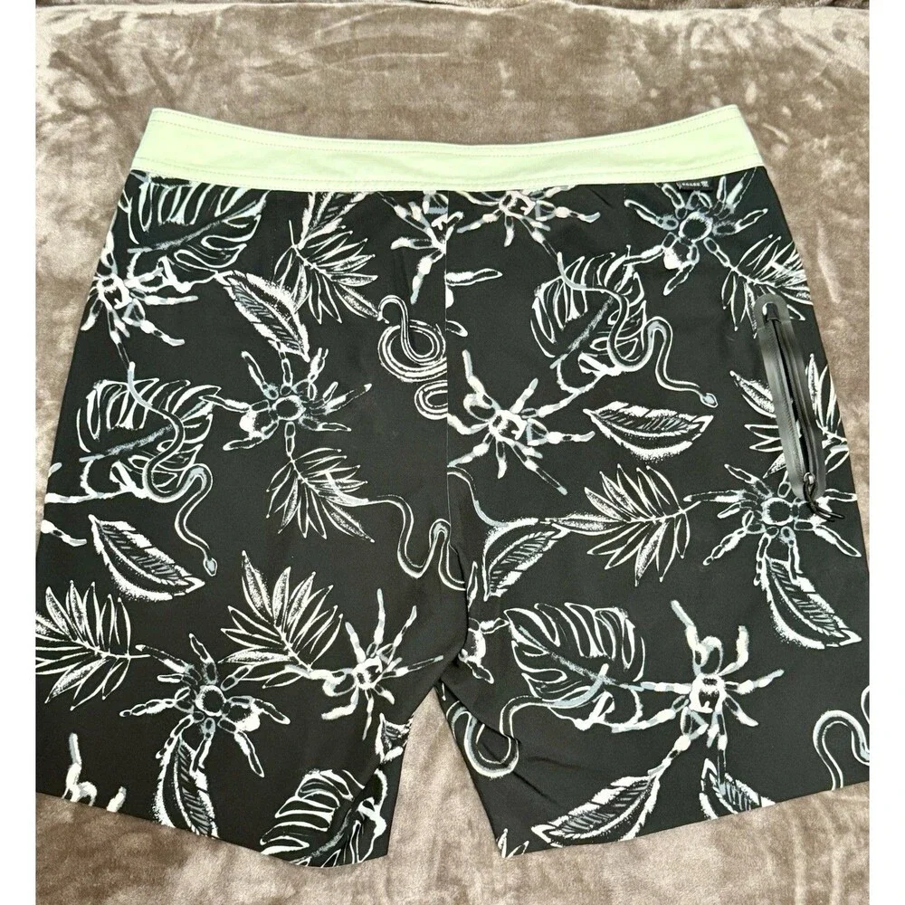 Roark The Passage Boardshorts 31 Tarantula Snake Zip Pocket Surf Swim Trunks